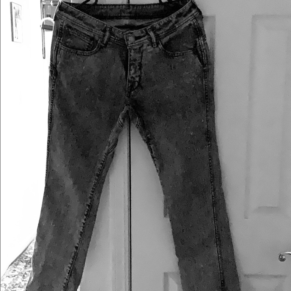 Men's Volcom Jeans (light gray+ stained design)